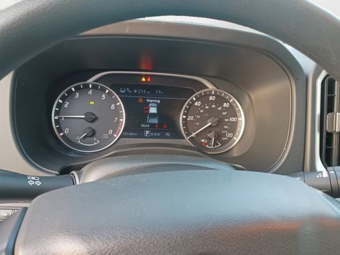 Used 2025 Nissan Frontier SV RWD image 11