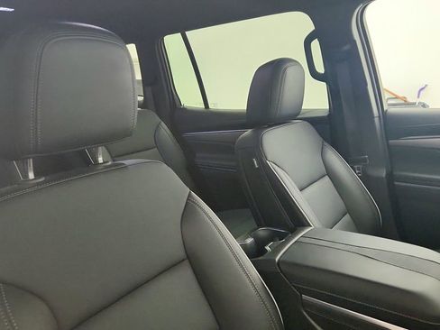 Certified 2025 Buick Enclave Preferred image 24