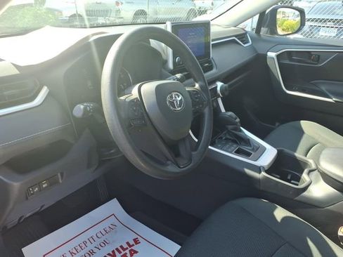 Used 2023 Toyota RAV4 LE AWD/4WD image 14