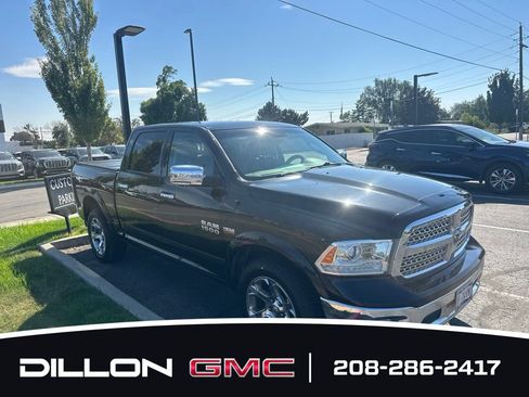 Used 2017 RAM 1500 Laramie AWD/4WD image 9