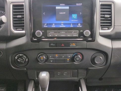 Used 2024 Nissan Frontier SV AWD/4WD image 13