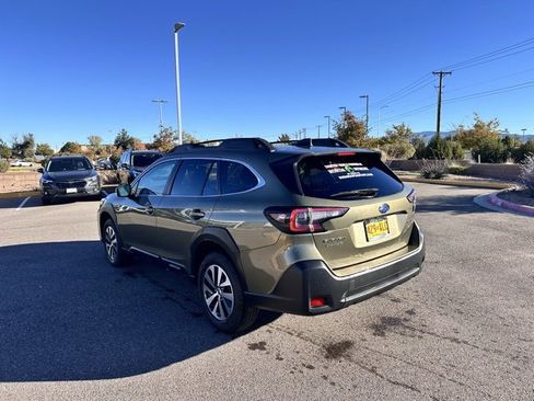 Used 2025 Subaru Outback Premium image 2