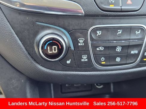 Used 2024 Chevrolet Equinox LT AWD/4WD image 20