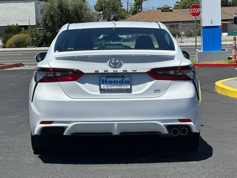 Used 2023 Toyota Camry SE FWD image 9