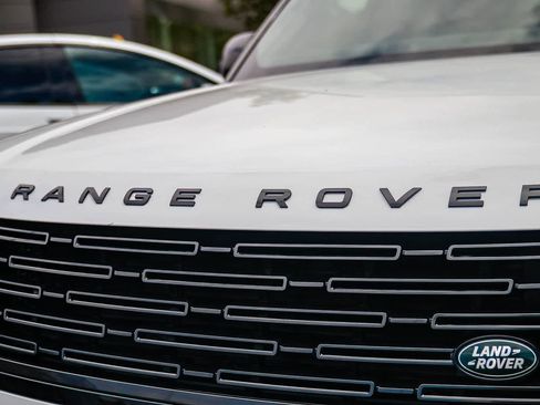 New 2026 Land Rover Range Rover SE AWD/4WD image 11