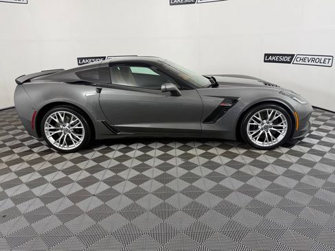 Used 2015 Chevrolet Corvette Z06 w/ 3LZ Preferred Equipment Group RWD image 7