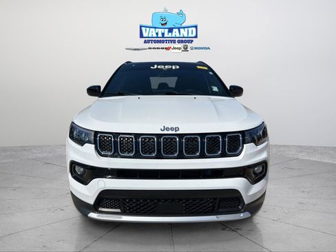 Used 2023 Jeep Compass Limited w/ Sun and Sound Group image 34
