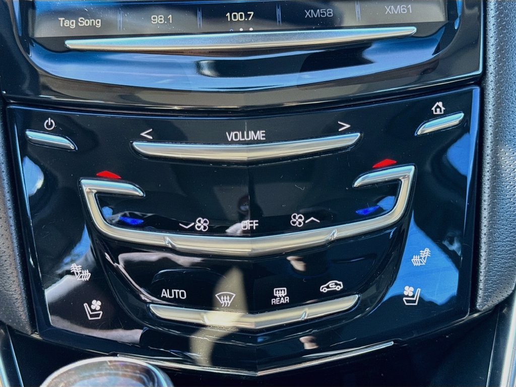 Used 2013 Cadillac XTS Premium FWD image 18