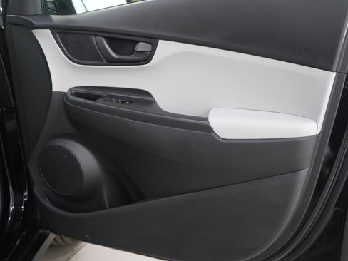 Used 2023 Hyundai Kona SEL w/ Cargo Package image 9