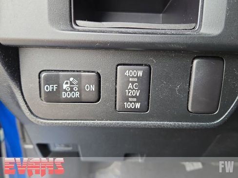 Used 2016 Toyota Tacoma Limited w/ Towing Package AWD/4WD image 19