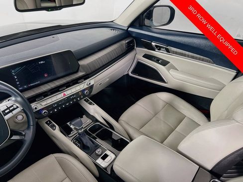 Certified 2023 Kia Telluride EX w/ EX Captain's Chair Package FWD image 25