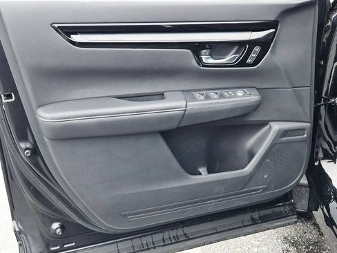 Used 2025 Honda CR-V EX-L image 11