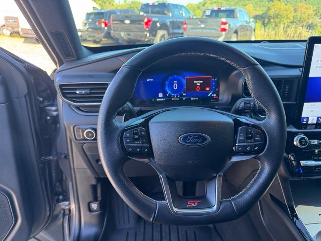 Used 2023 Ford Explorer ST w/ Equipment Group 401A AWD/4WD image 13
