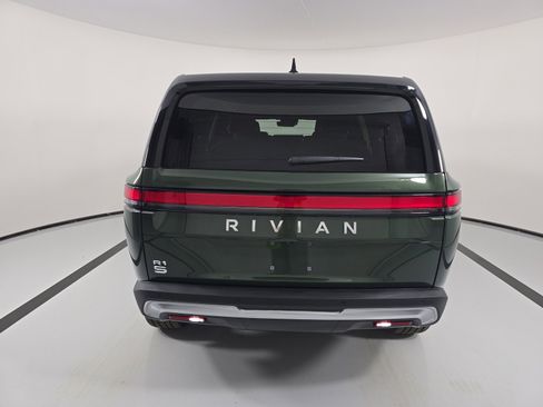 Used 2024 Rivian R1S Adventure image 4