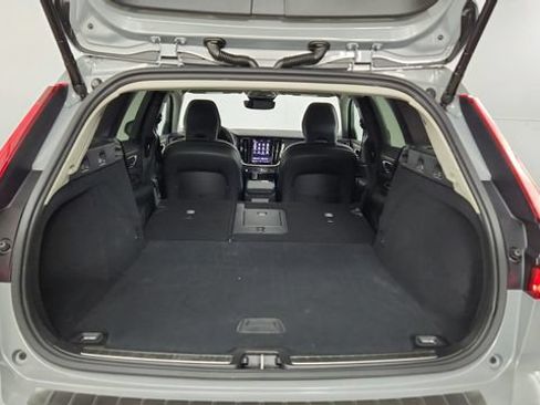 Certified 2026 Volvo V60 B5 Cross Country Plus w/ Climate Package AWD/4WD image 41