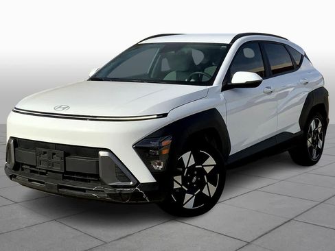 Used 2025 Hyundai Kona SEL image 1