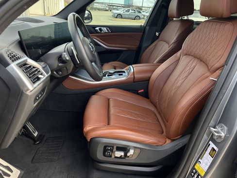 Used 2024 BMW X5 xDrive40i w/ M Sport Package image 27