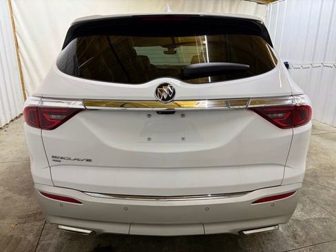 Used 2024 Buick Enclave Premium image 7