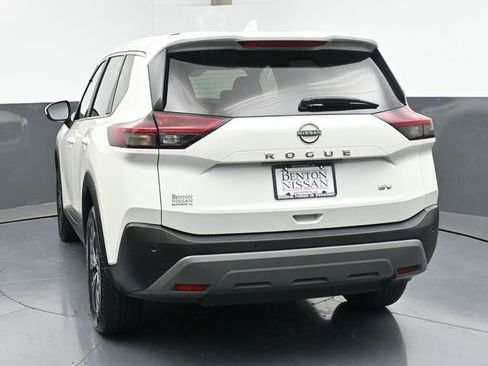 Used 2023 Nissan Rogue SV image 39