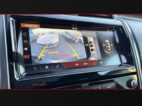 Used 2020 Land Rover Discovery HSE image 23