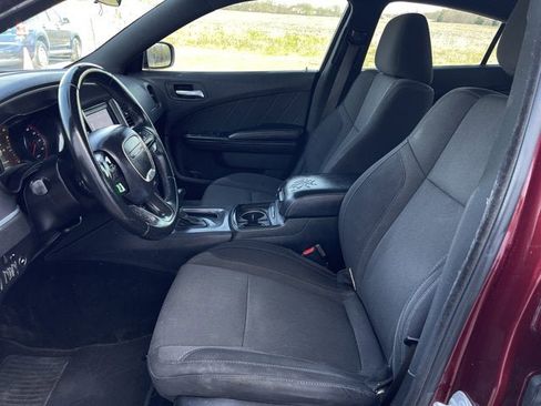 Used 2019 Dodge Charger SXT w/ Blacktop Package image 14