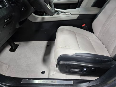 Used 2019 Lexus RX 350 AWD w/ Navigation Package image 12