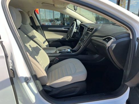 Used 2018 Ford Fusion S image 20