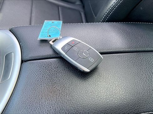 Used 2019 Mercedes-Benz C 300 4MATIC Sedan image 15