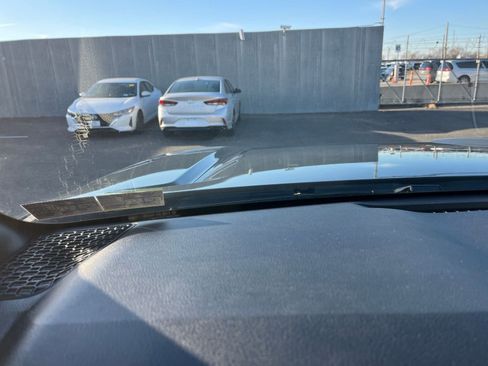 Used 2025 Toyota Tacoma TRD Off-Road image 34