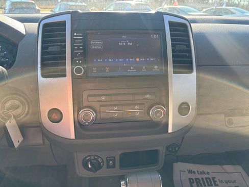 Used 2019 Nissan Frontier SV image 13