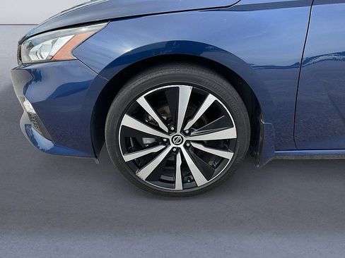 Used 2021 Nissan Altima 2.5 SR FWD image 15