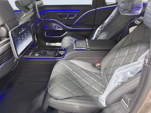New 2025 Mercedes-Benz Maybach S 680 4MATIC image 7