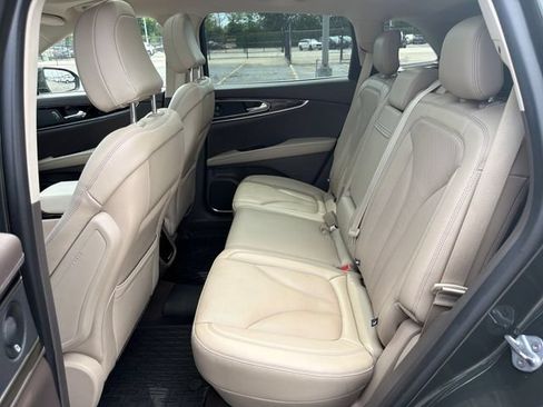 Used 2023 Lincoln Nautilus Reserve w/ Equipment Group 201A AWD/4WD image 28