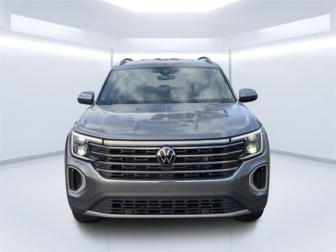 Used 2024 Volkswagen Atlas SE image 8