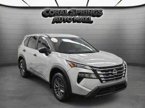 Certified 2025 Nissan Rogue S image 1