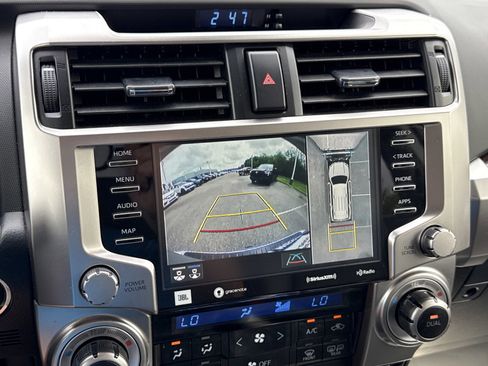 Used 2022 Toyota 4Runner Limited AWD/4WD image 26