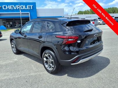 New 2025 Chevrolet Trax LT w/ LT Convenience Package