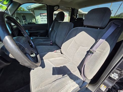 Used 2004 Chevrolet Silverado 2500 LS w/ Skid Plate Package image 15