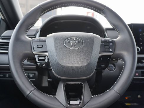 Certified 2025 Toyota Camry SE image 20