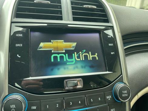 Used 2014 Chevrolet Malibu LT image 24