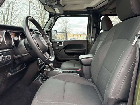 Used 2022 Jeep Wrangler Unlimited Sport AWD/4WD image 13