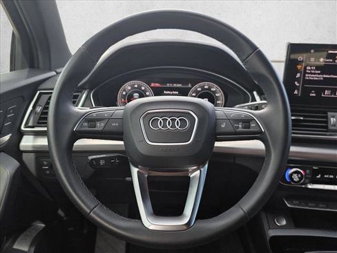 Used 2025 Audi Q5 2.0T Premium w/ Convenience Plus Package image 18