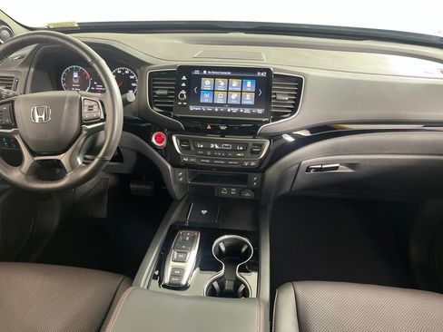 Certified 2025 Honda Ridgeline Black Edition image 16