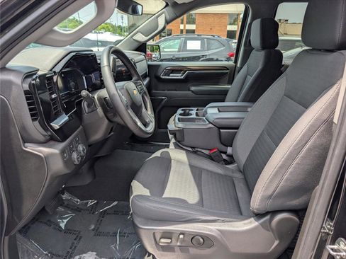 Used 2023 Chevrolet Silverado 1500 LT AWD/4WD image 15
