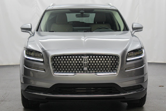 Used 2023 Lincoln Nautilus AWD w/ Premium Package image 3
