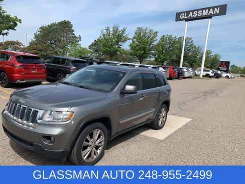 Used 2013 Jeep Grand Cherokee Laredo AWD/4WD image 1