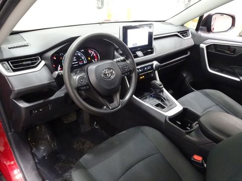 Used 2023 Toyota RAV4 LE image 19