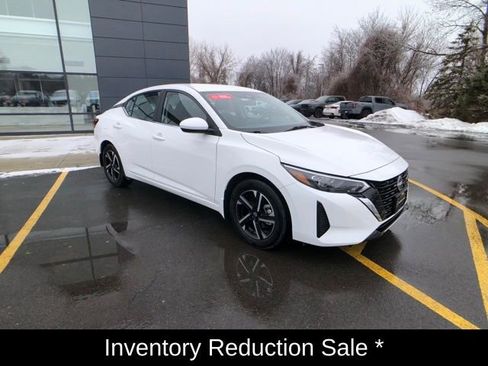 Certified 2025 Nissan Sentra SV image 10