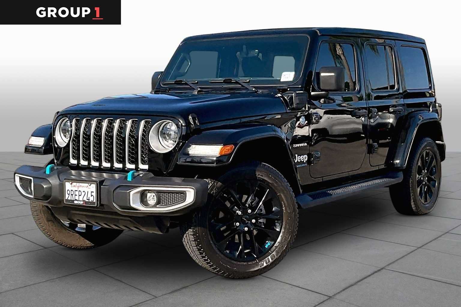 Used 2023 Jeep Wrangler Unlimited Sahara w/ Cold Weather Group AWD/4WD image 1