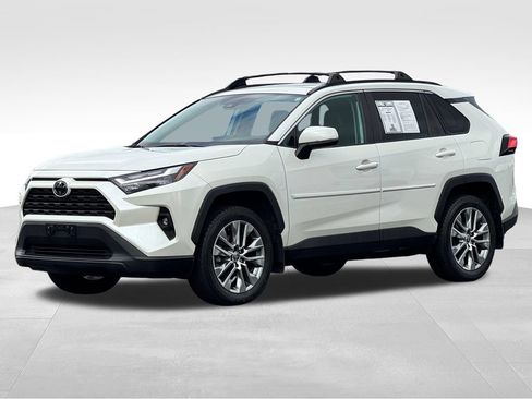 Used 2022 Toyota RAV4 XLE Premium AWD/4WD image 3